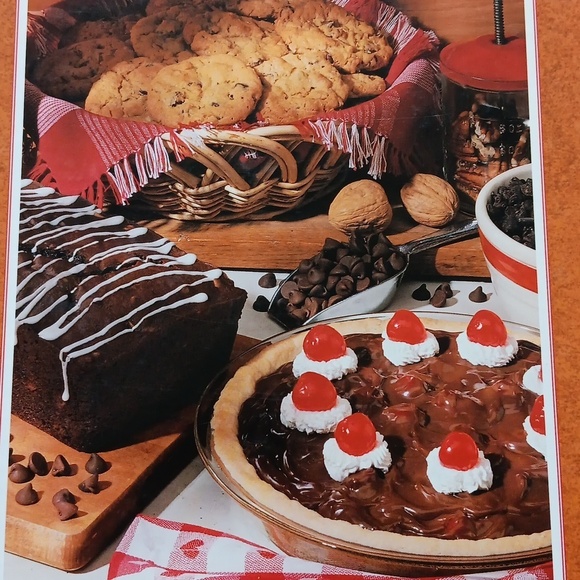1998 Taste Of Home Hardcover Cookbook Of Annual Recipes, Holiday Kitchen Vintage - Picture 4 of 16